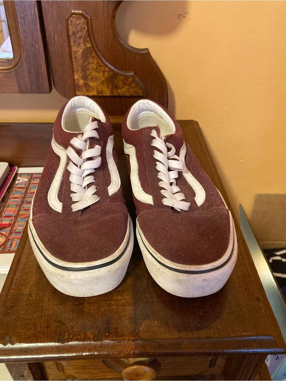 Vans Low-Top Suede Sneakers - Burgundy & White